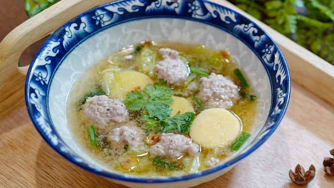 Clear Soup with Tofu and Minced Pork
