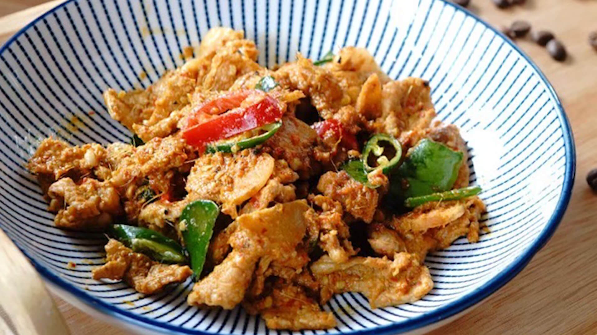 Spicy Pork/Chicken with Yellow Curry Paste
