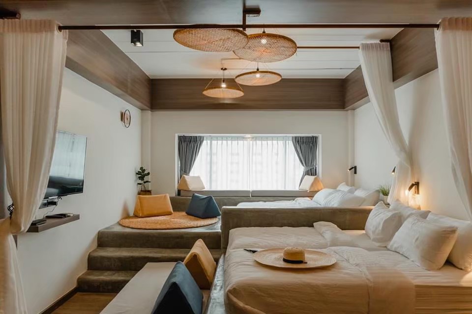 Inside the Chan room